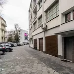 Apartman Indigo 10 Min To Pge National Stadium